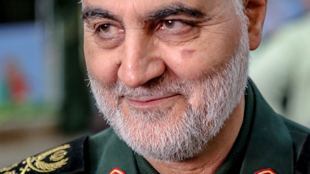 ” قُولوا قاسِم عجّل الله شهادته “