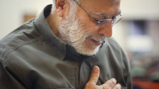 ابومهدی مانند پروانه دور حاج قاسم می‌چرخید...