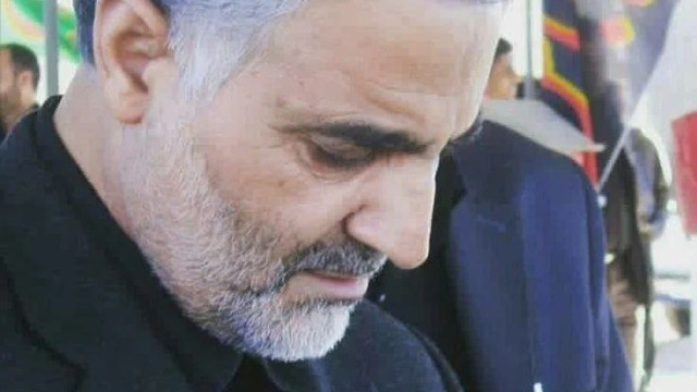 او تا ابد زنده است...