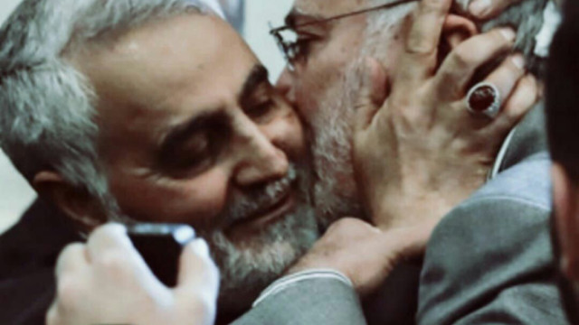  ” شهادة قادة المقاومة أحبطت مؤامرة التفرقة بين الشعبين الإيراني والعراقي “