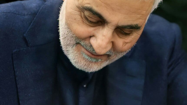  ” آراء الناس و الشخصيات الاجنبية بشخصية الشهيد قاسم سليماني “
