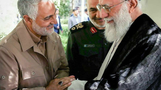  ” الحاج قاسم سليماني في كلام الإمام الخامنئي “