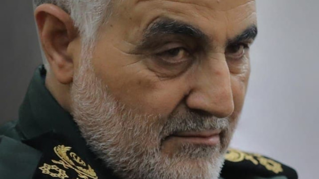  ” فراغ الجنرال سليماني يزيد من معنويات قوات المقاومة في العراق ويضيق المجال أمام الأمريكان “