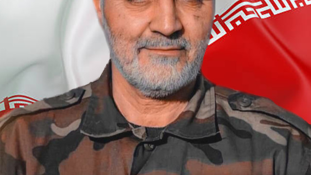 ” إن حذاء الشهيد سليماني يشرف رأس قاتله “
