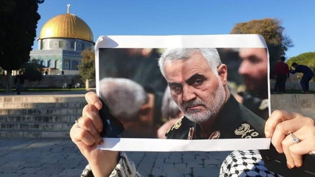 شہید قاسم سلیمانیؒ ایک ایسا نام ہے جو آج بھی دشمنانِ اسلام کے لیے خوف کی علامت  ہے۔